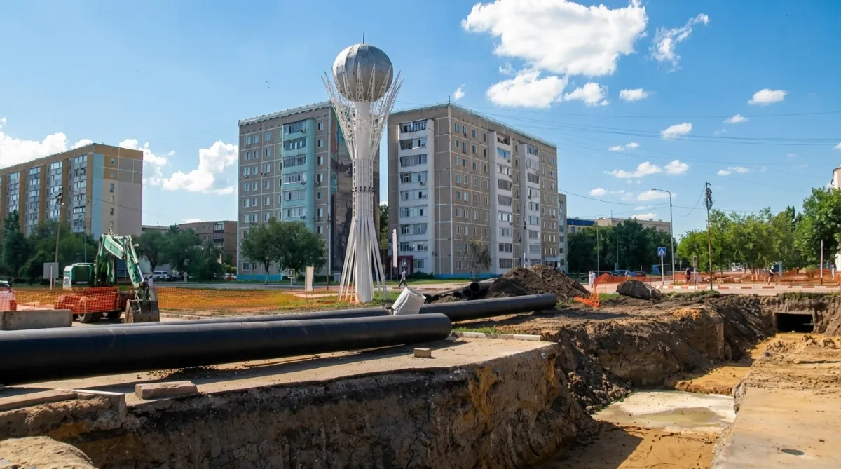 Работы на главном коммунальном «кольце» Лисаковска планируют завершить к концу июня