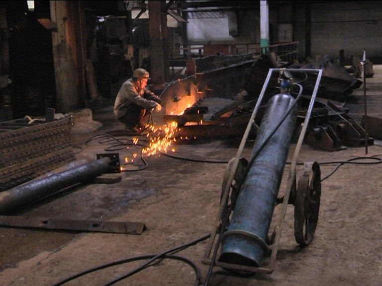 В Лисаковске большая часть работников трудится на предприятиях с вредными условиями труда