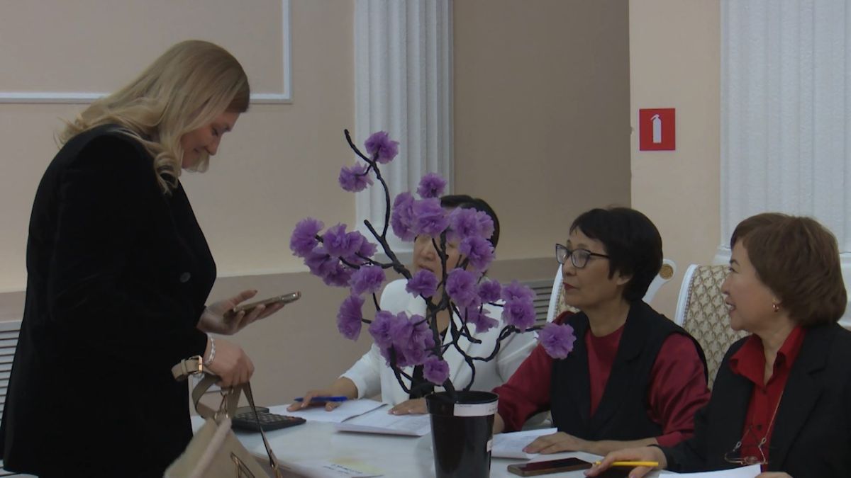 100 000  тенге за сакуру