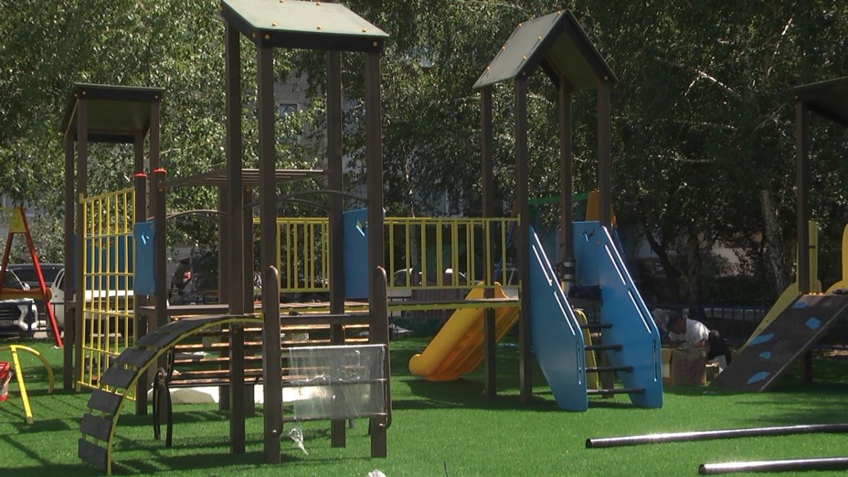 Благодаря «Бюджету народного участия» в Лисаковске появились 2 новые детские площадки