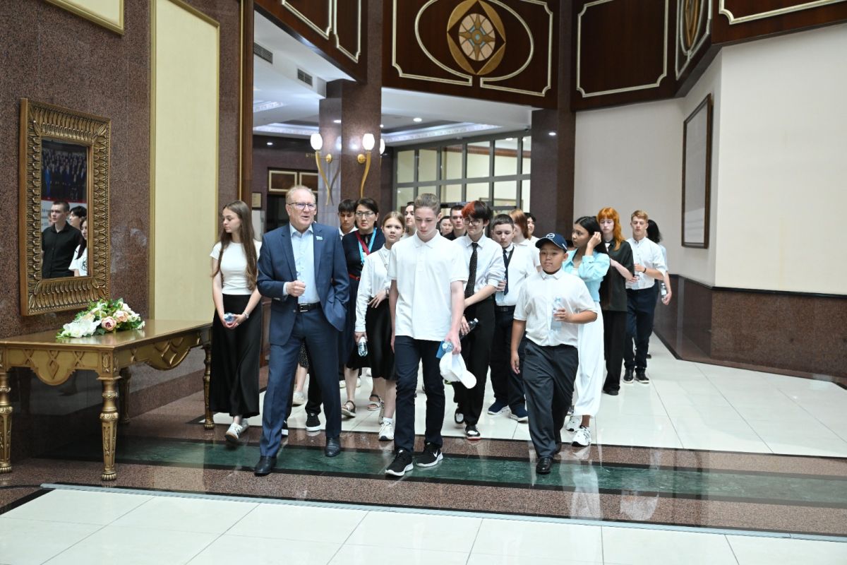 Альберт Рау не изменяет традиции