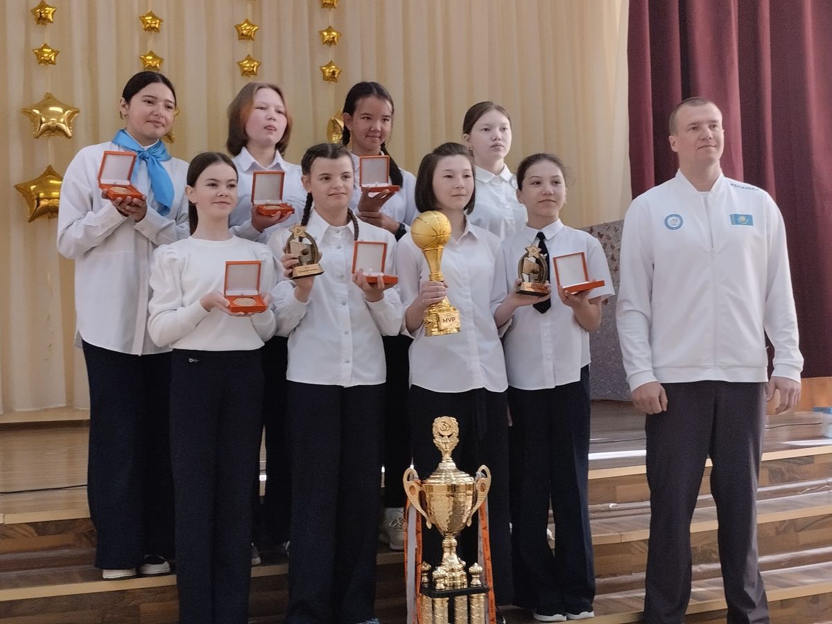 Первые в школьной лиге. Баскетболистки ОШ №1 стали Чемпионками.