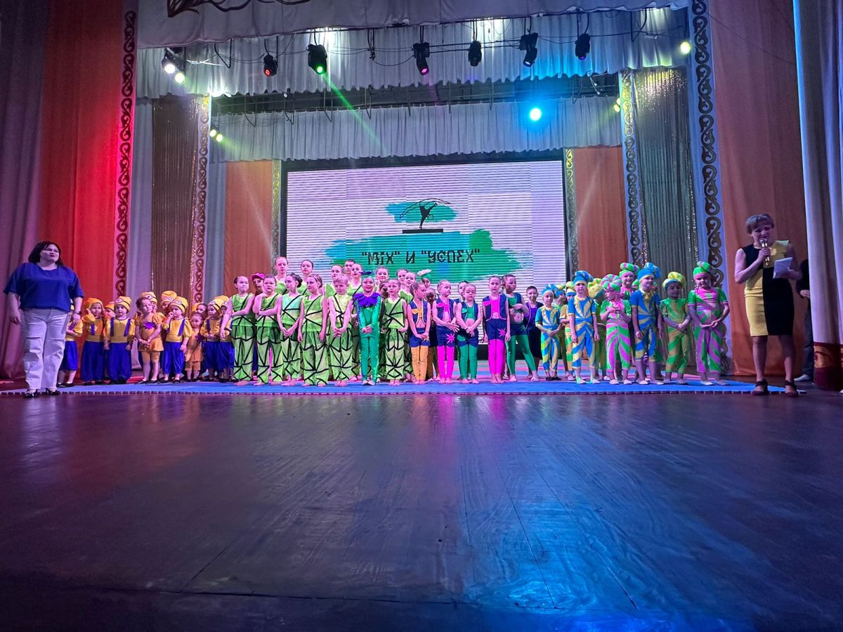 Виват именинникам! Цирковая студия «МИКС» встретила свой первый круглый юбилей.