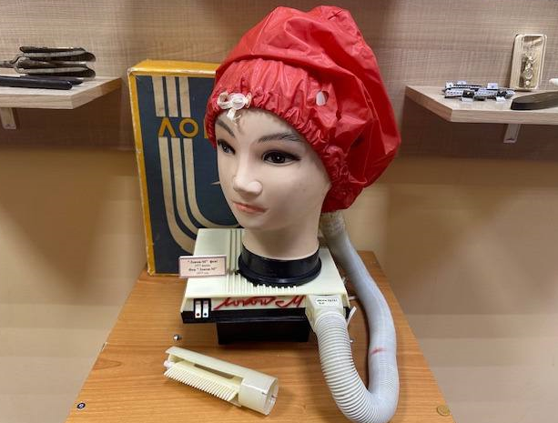 Мини-выставка «Для Вас, женщины…»