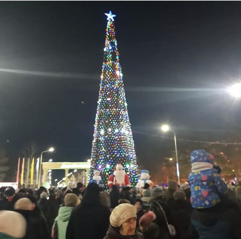 Зажжение городской елки