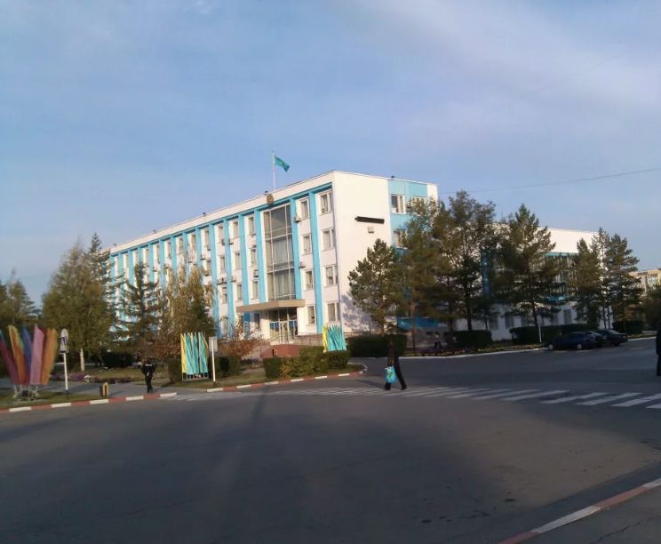 Товарищеский матч по мини-футболу состоялся в Лисаковске