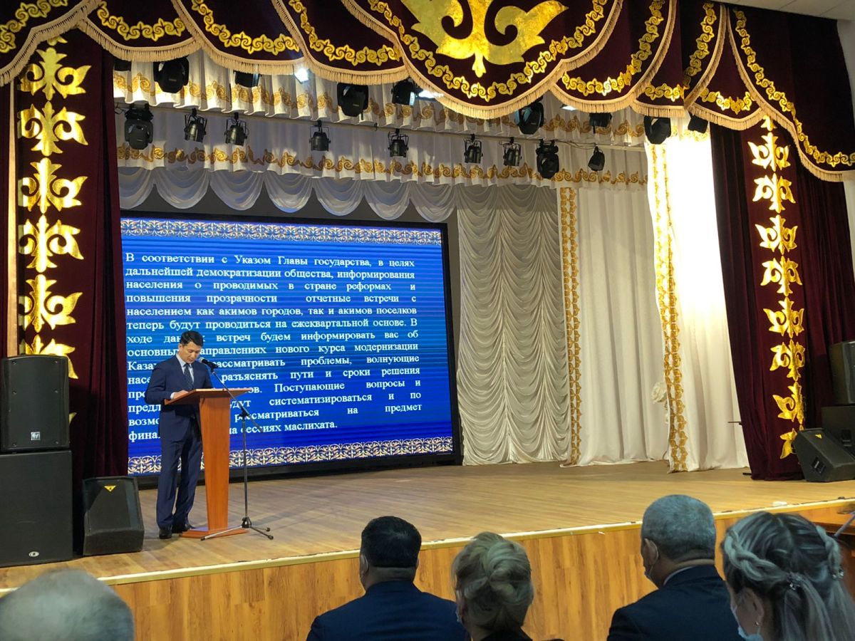 Отчетная встреча акима Лисаковска в п. Октябрьский